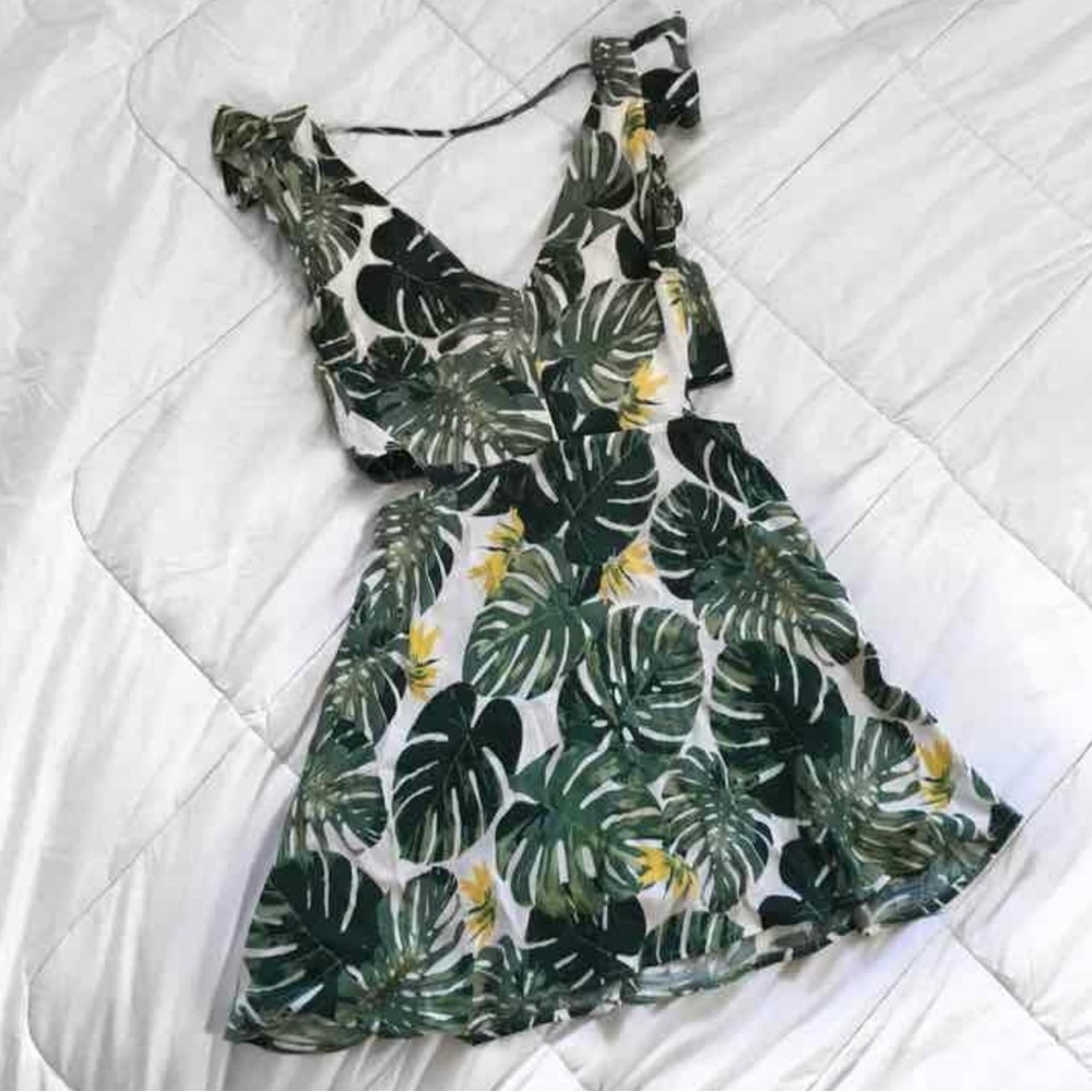 Spring Summer Dress - Picture 2 of 4